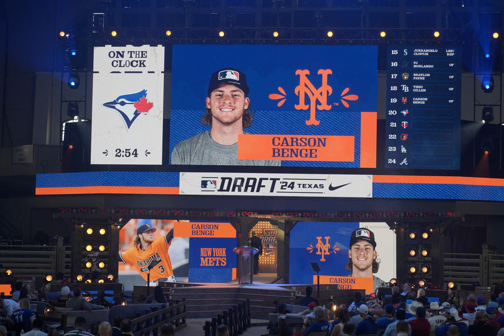 Mets' Benge has 3-hit day, Lindor (hamate) gets stitches removed