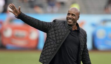 Netflix pursuing Barry Bonds for coverage of Giants vs. Yankees on Opening Day: Sources
