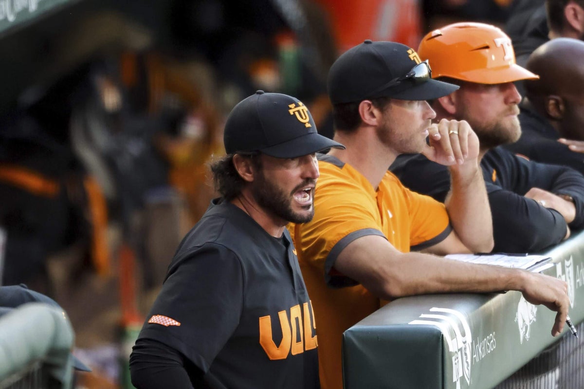 Dugout-called pitches? Giants under Tony Vitello might give it the old college try
