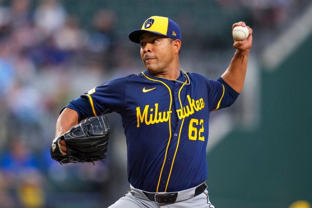 Rockies to sign veteran LHP Jose Quintana, according to report