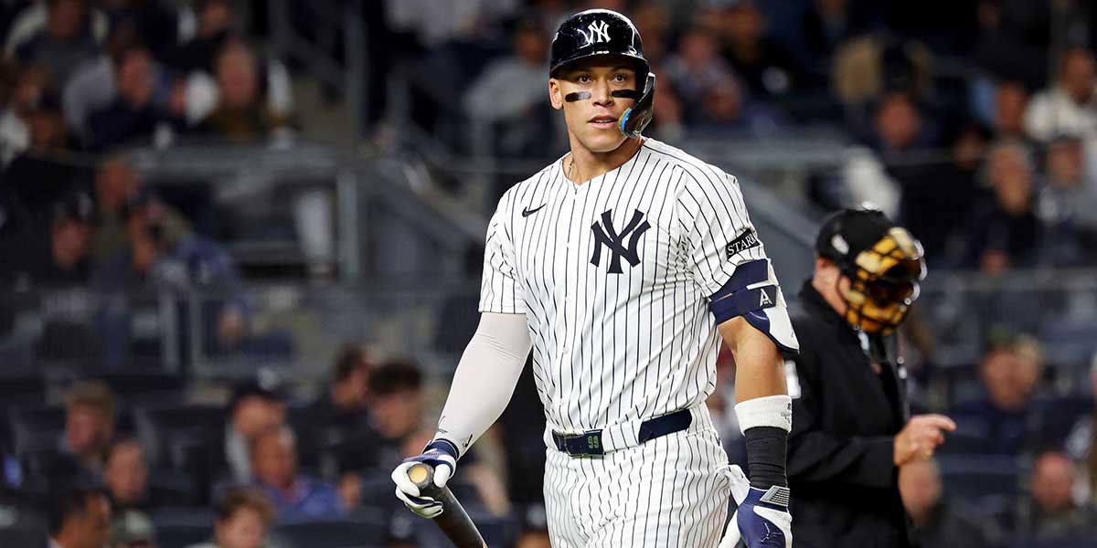 New York Yankees right fielder Aaron Judge (99) reacts to striking during the eighth inning against the Toronto Blue Jays during game four of the ALDS round for the 2025 MLB playoffs at Yankee Stadium.