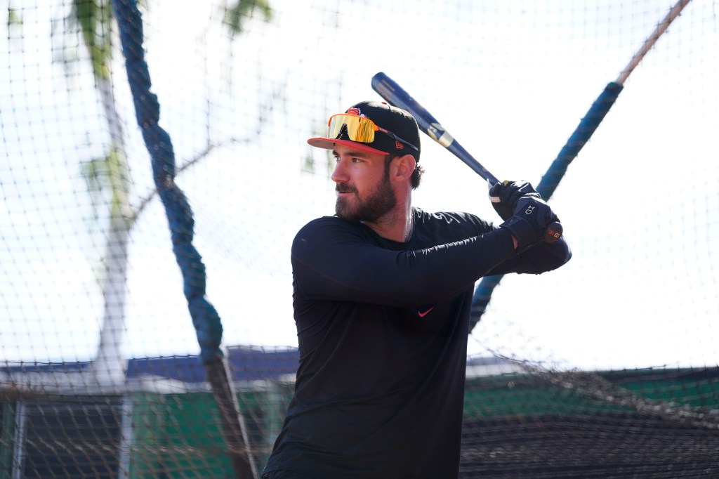 SF Giants' Bryce Eldridge starts shagging outfield fly balls