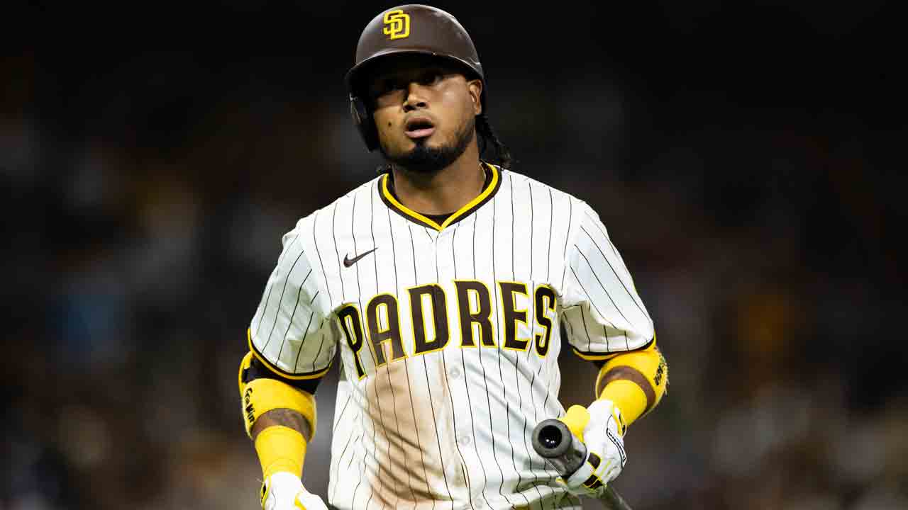 Report: Giants sign infielder Luis Arraez