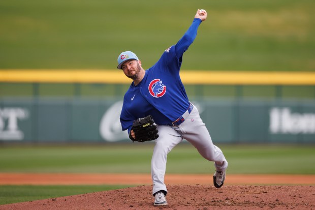 Cubs pitcher Caleb Thielbar delivers during live batting practice at spring training on Feb. 18, 2026, at Sloan Park in Mesa, Ariz. (Armando L. Sanchez/Chicago Tribune)