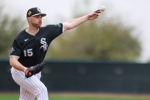 White Sox reliever Sean Newcomb pitches during live batting practice at spring training at Camelback Ranch on Feb. 18, 2026, in Glendale, Ariz. (Eileen T. Meslar/Chicago Tribune)