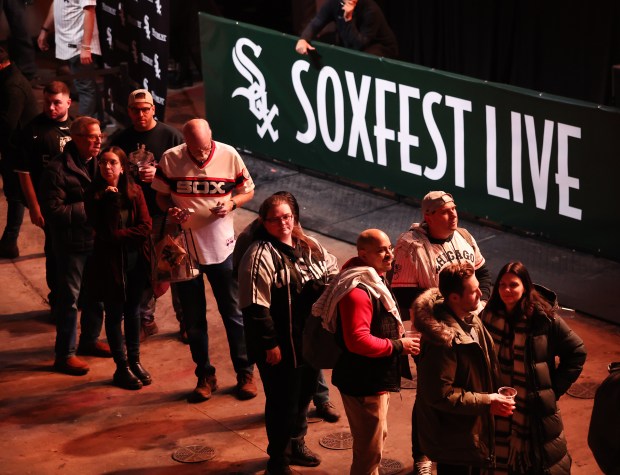 Chicago White Sox fans wait in line to meet players during SoxFest at the Ramova Theatre in Chicago's Bridgeport neighborhood on Friday, Jan. 30, 2026. (Chris Sweda/Chicago Tribune)