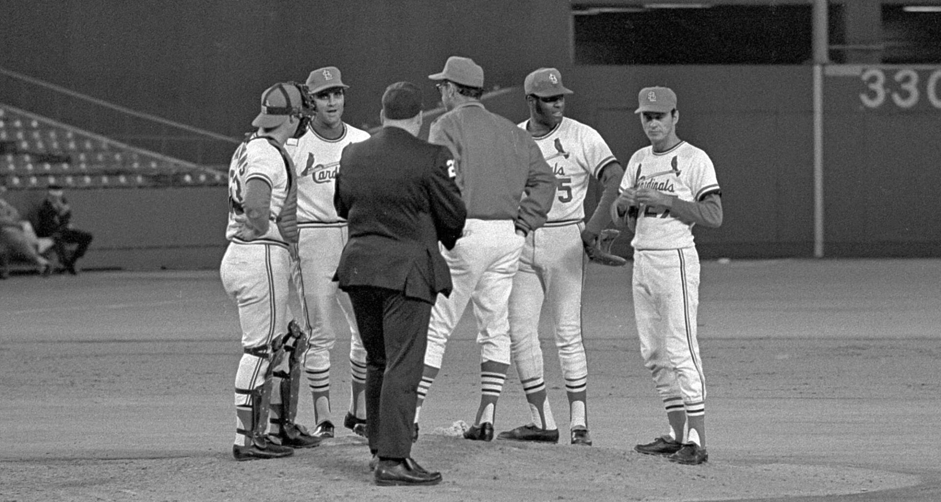 Fan Spotlight: Take a walk down memory lane with Steve Lindemann who captured history on his camera at Cardinals games