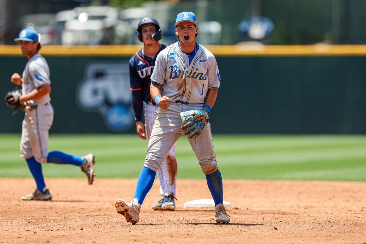 College baseball week in review: UCLA looks the part, Auburn gets offensive