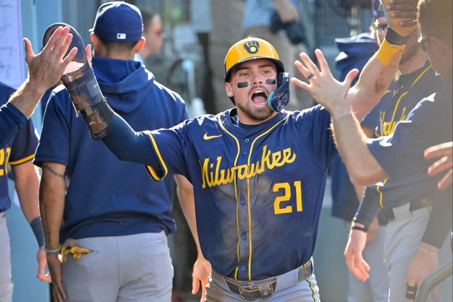 Caleb Durbin's Red & Green Flags: Brewers Analysts' Review of Red Sox's Newest Acquisition - Red Sox