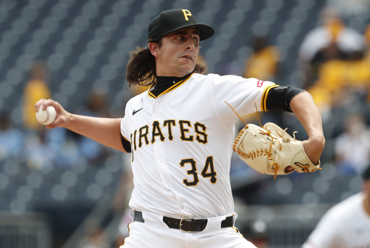 Pittsburgh Pirates relief pitcher Brent Honeywell Jr. (34) throws against the New York Mets during the ninth inning at PNC Park. The Pirates won 8-2.