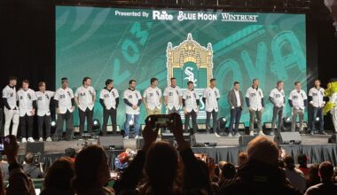 White Sox Update: Players meet the media at SoxFest Live