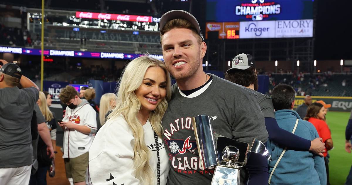 Los Angeles Dodgers’ Freddie Freeman’s Wife Expecting Baby No. 4