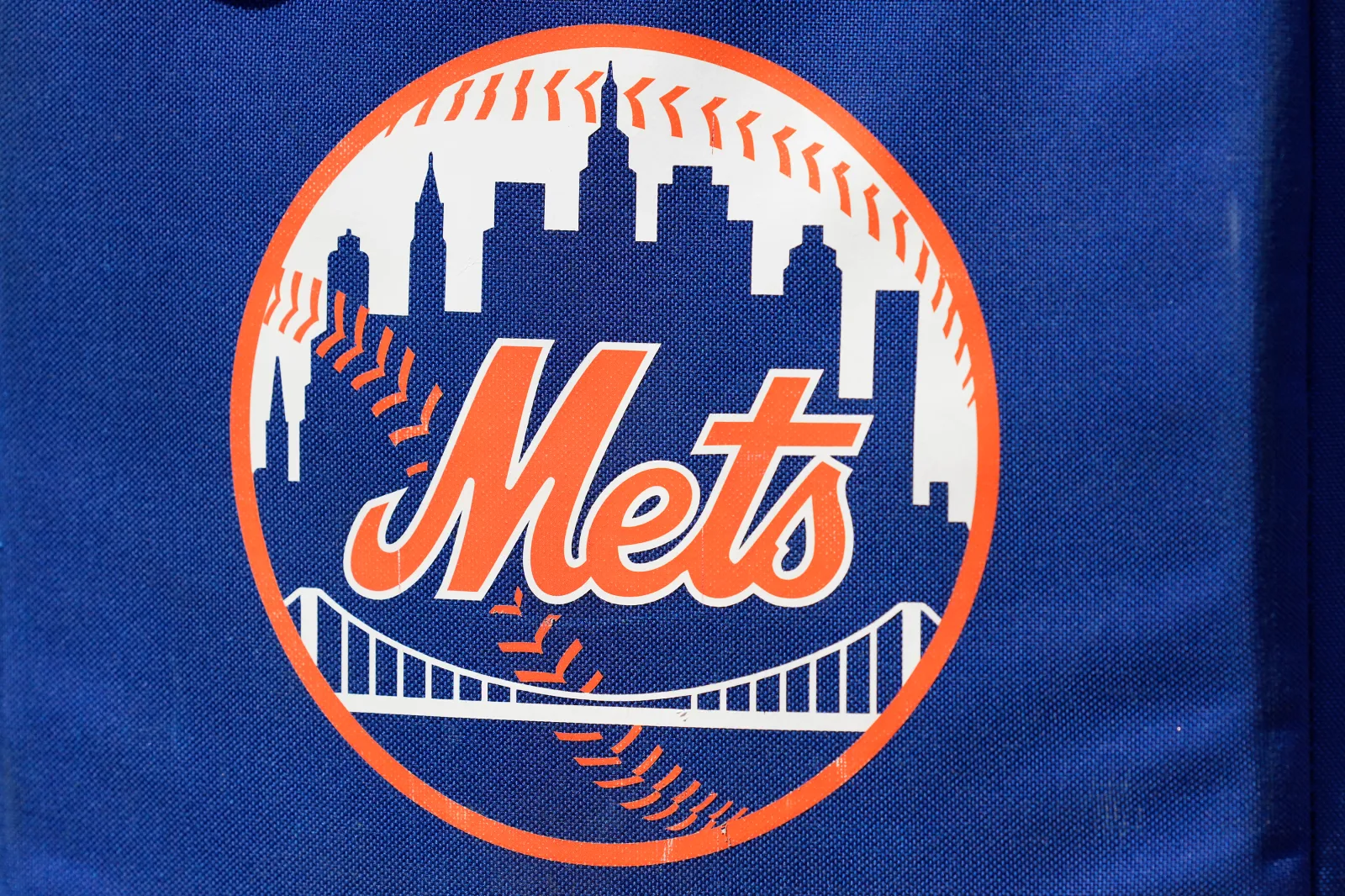 New York Mets logo