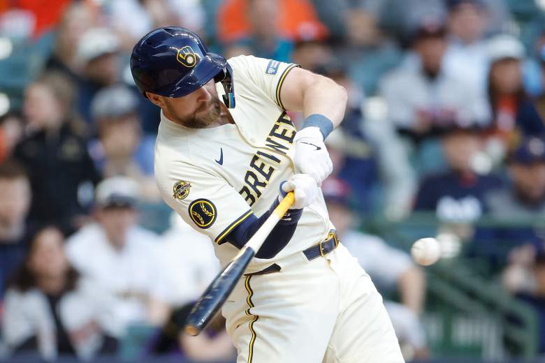 Rhys Hoskins of the Milwaukee Brewers