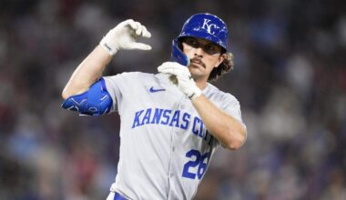 Former Royals utilityman Adam Frazier signs with LA Angels