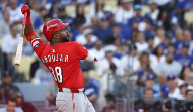 Miguel Andujar signs with Padres