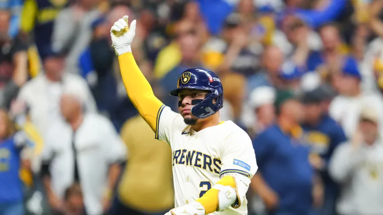 Brewers agree to $9.4 million contract with William Contreras to avoid arbitration image