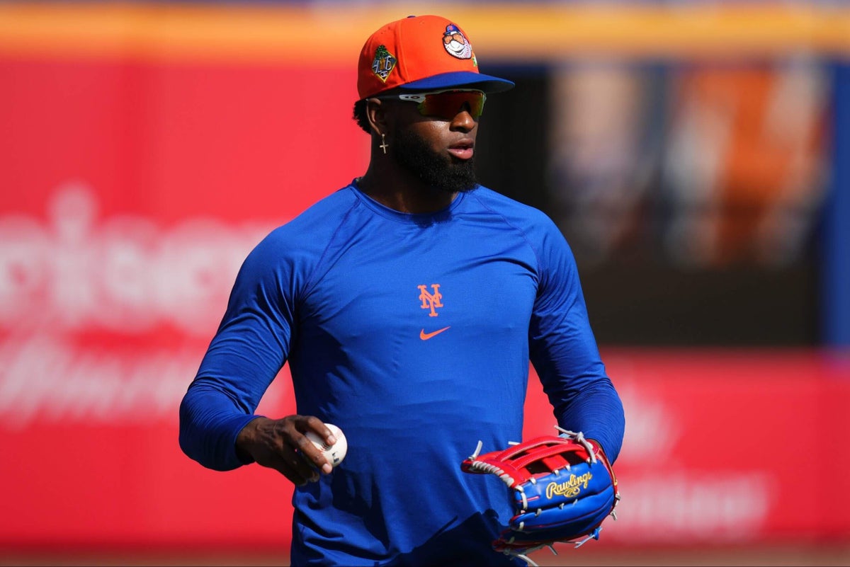 Mets notes: Luis Robert Jr. to be eased into spring training due to injury history