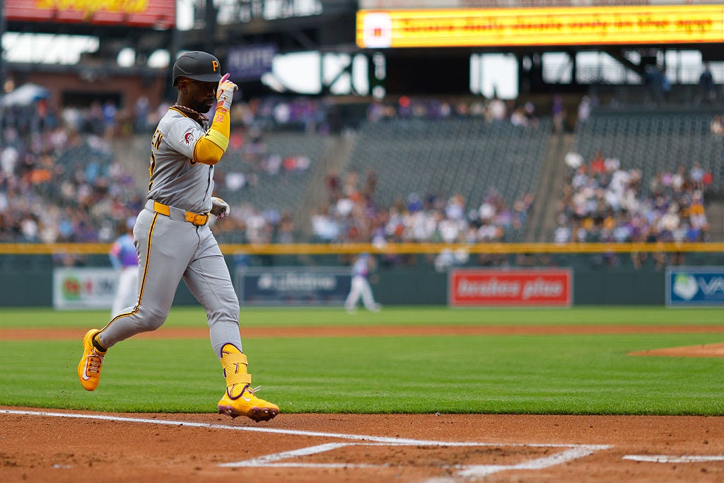 Andrew McCutchen changes profile photo after Ozuna signing