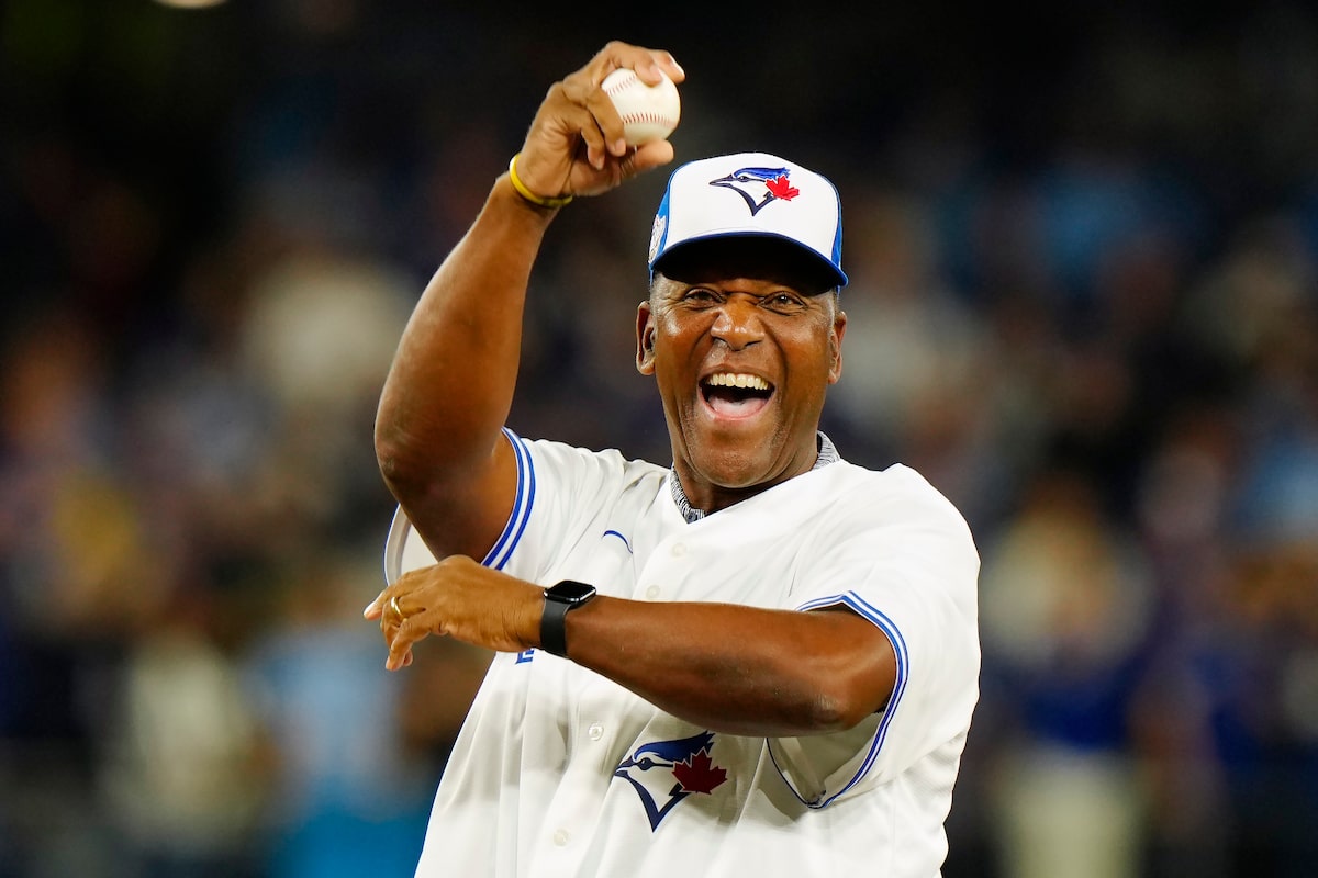Blue Jays legend Joe Carter to be honoured with statue outside Toronto’s Rogers Centre