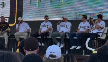 Friar Faithful turn out for Padres FanFest