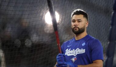 Red Sox Sign Former Yankees Shortstop