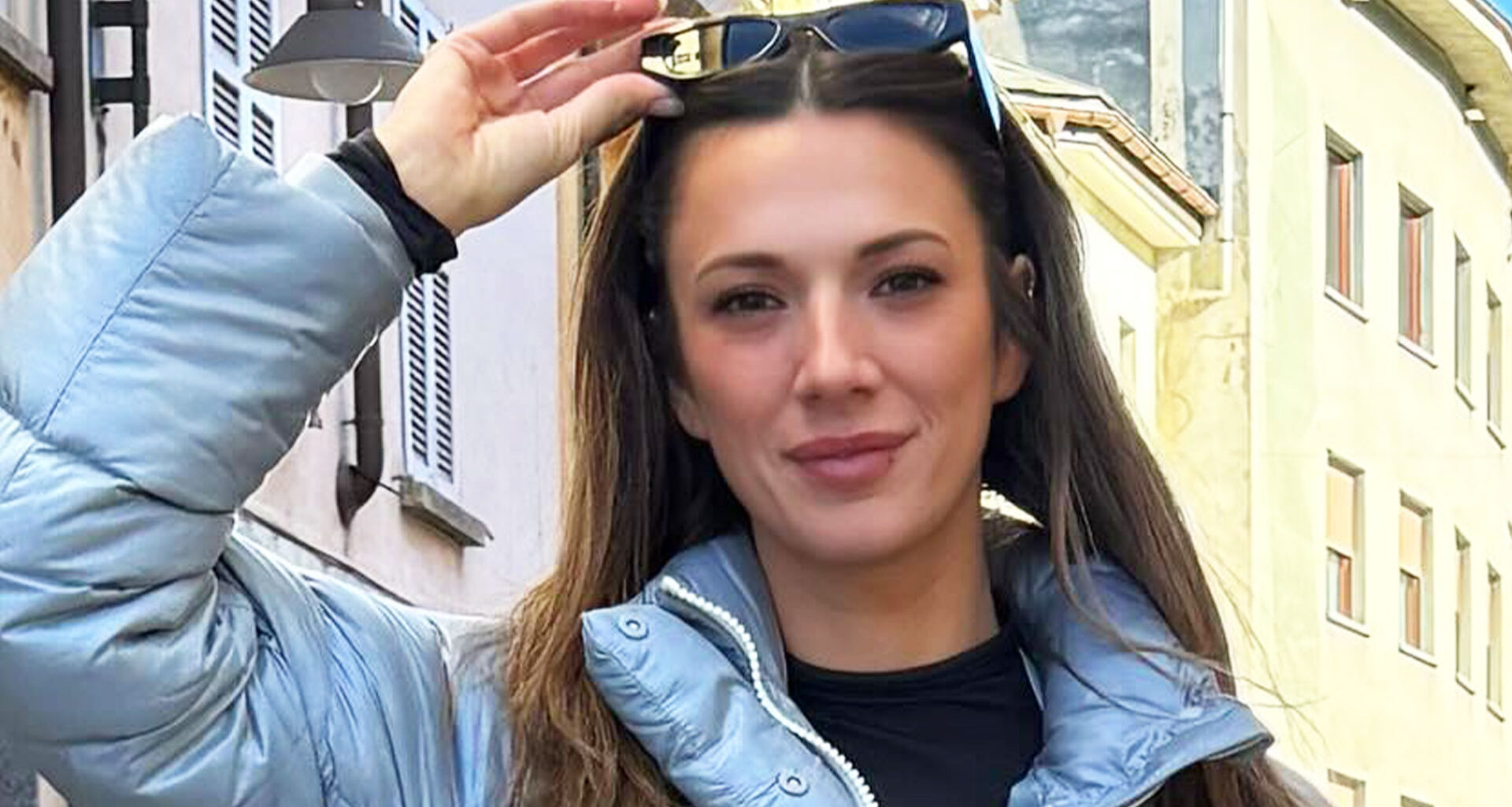 Fan favorite Philadelphia Phillies reporter who was axed by NBC labeled 'absolutely gorgeous' in new vacation pics