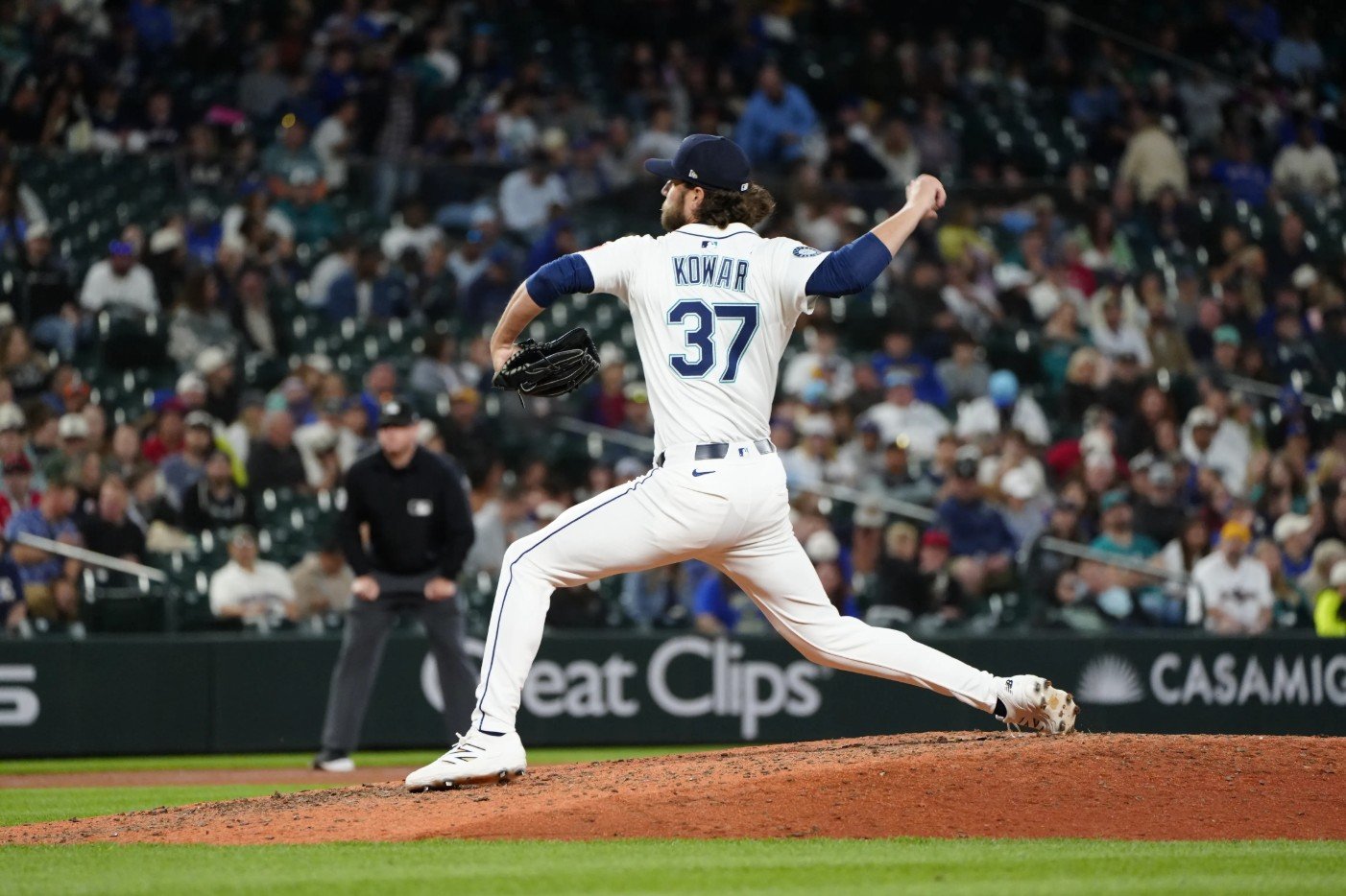 Twins Claim Jackson Kowar On Waivers - Notes