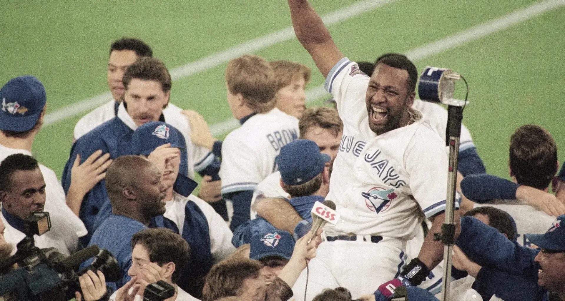Toronto Blue Jays to unveil statue of Joe Carter’s iconic 1993 World Series win