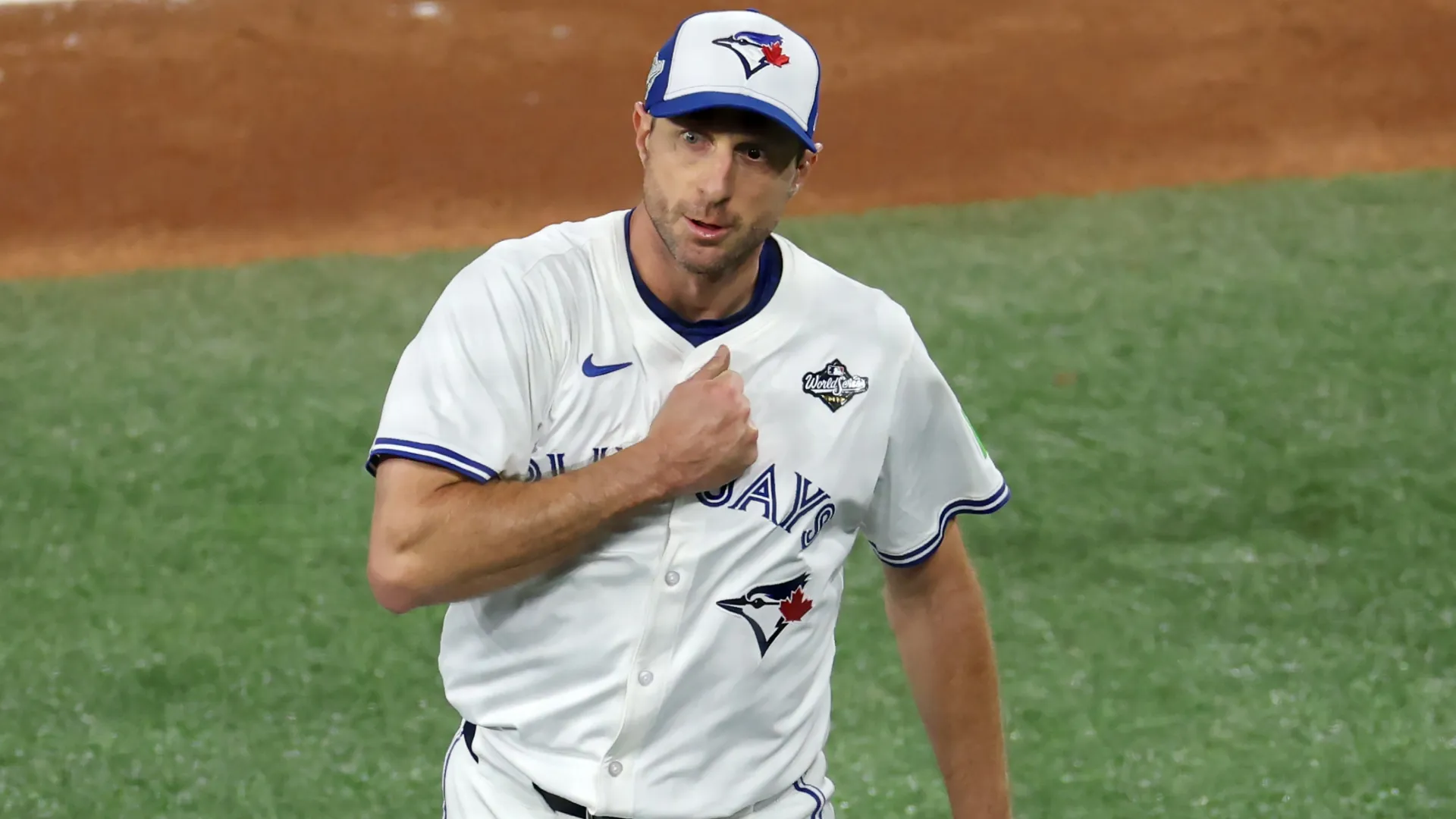 Max Scherzer celebrating