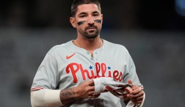 Nick Castellanos inks 1-year league minimum deal with Padres