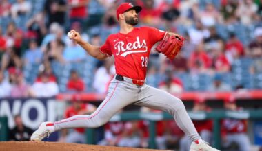 Nick Martinez agrees to 1-year contract with Tampa Bay Rays