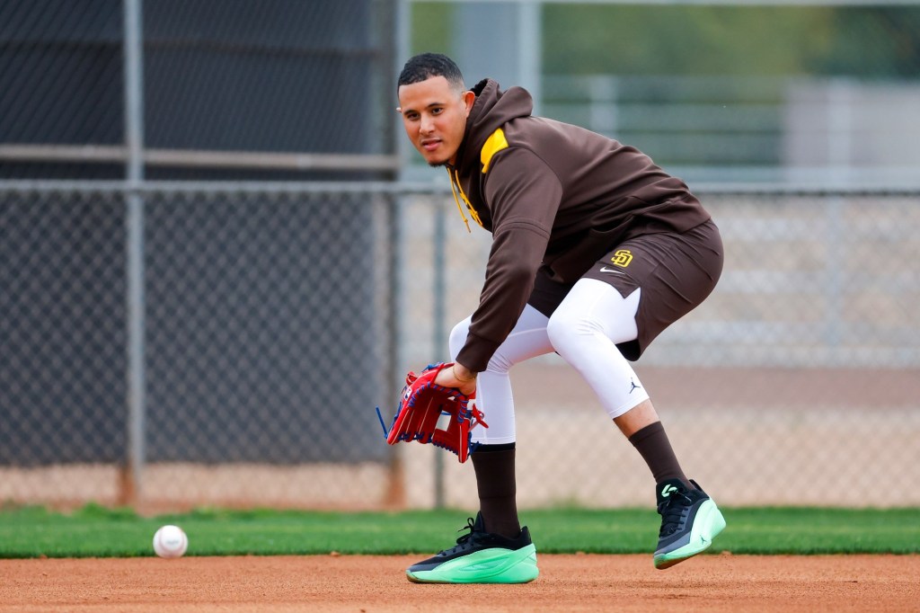 Manny Machado pushes for A.J. Preller's contract extension as Padres spring training begins