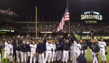 Seattle Mariners 2001 American flag AL West clinch celebration...