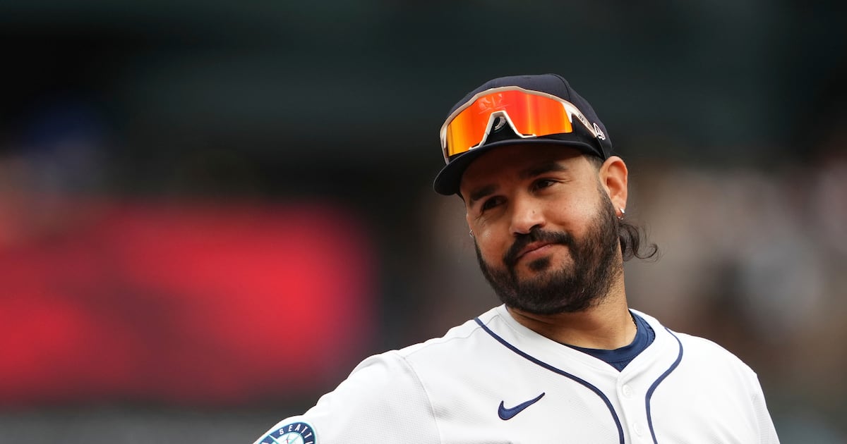 Ownership extends payroll to add slugger Eugenio Suárez