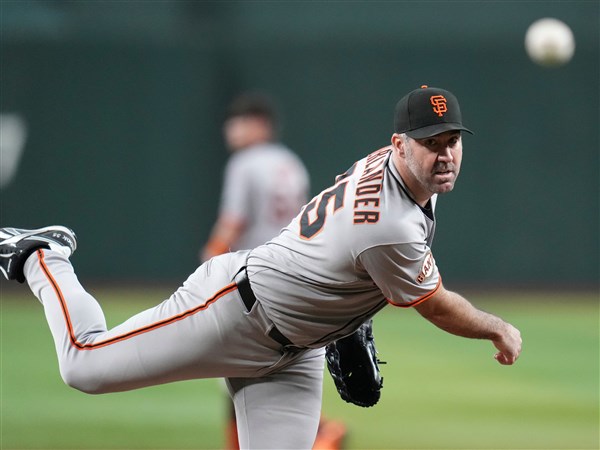 Verlander returns to Tigers on $13 million, one-year contract