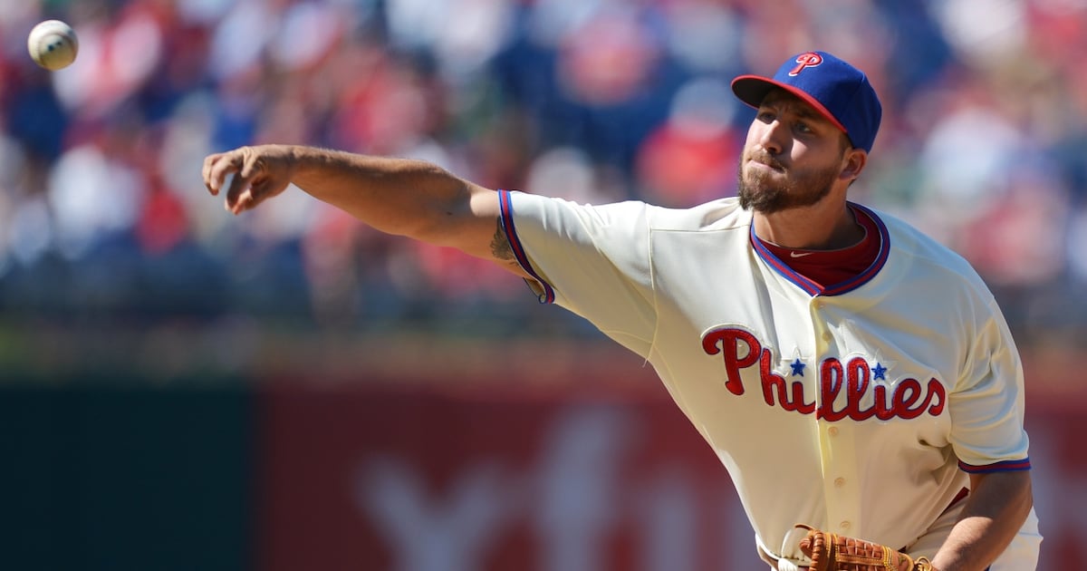 Toronto Blue Jays sign Canadian Phillippe Aumont to minor-league deal