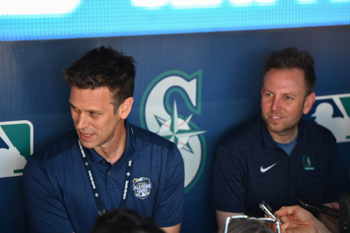 Mariners front office completes Donovan trade while visiting state capitol