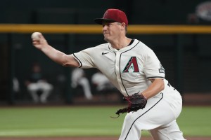 Paul SewaldArizona Diamondbacks
MLB
D-backs