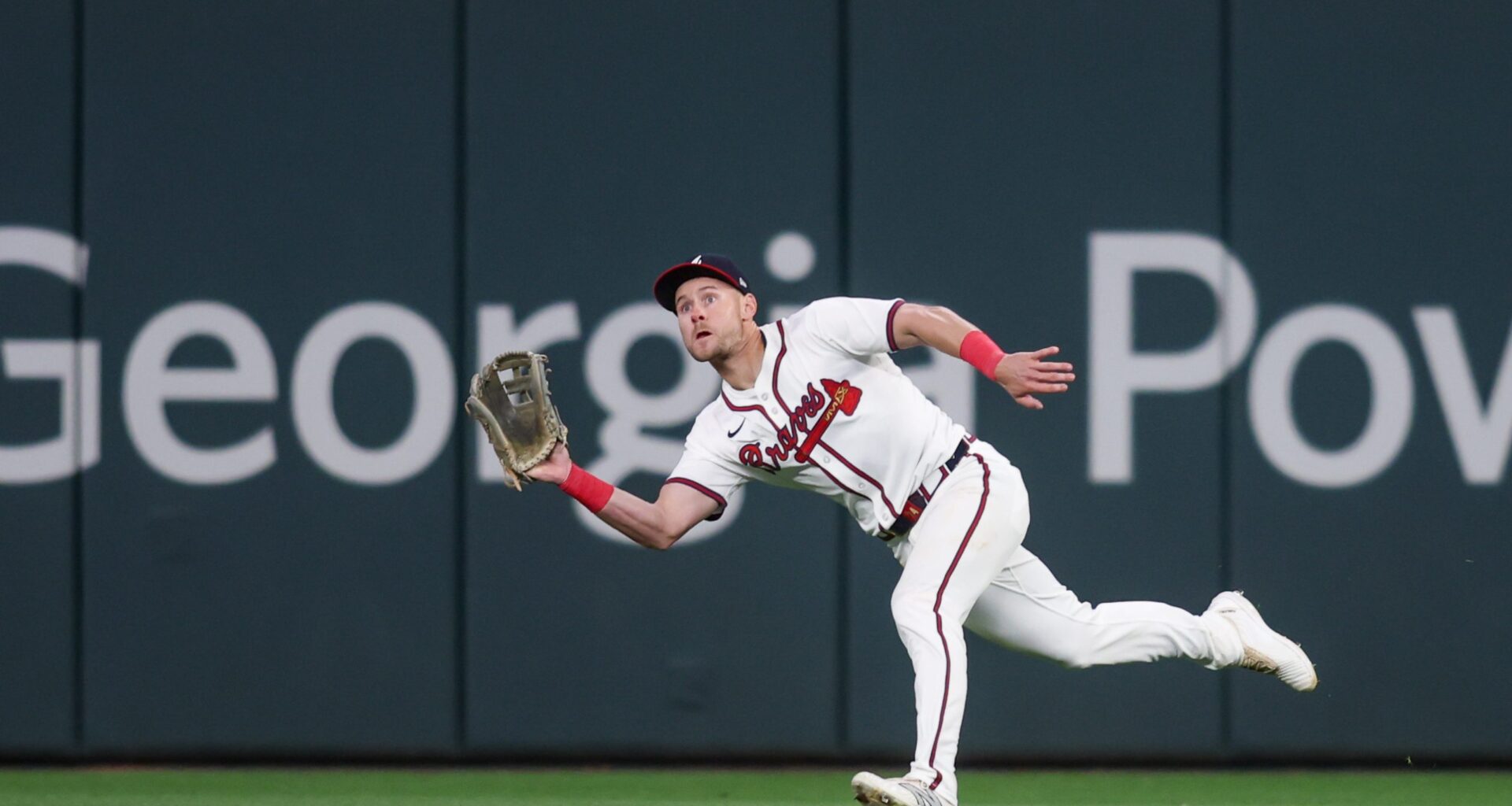 Chicago White Sox newcomer labeled as dark horse to make 2026 Opening Day roster