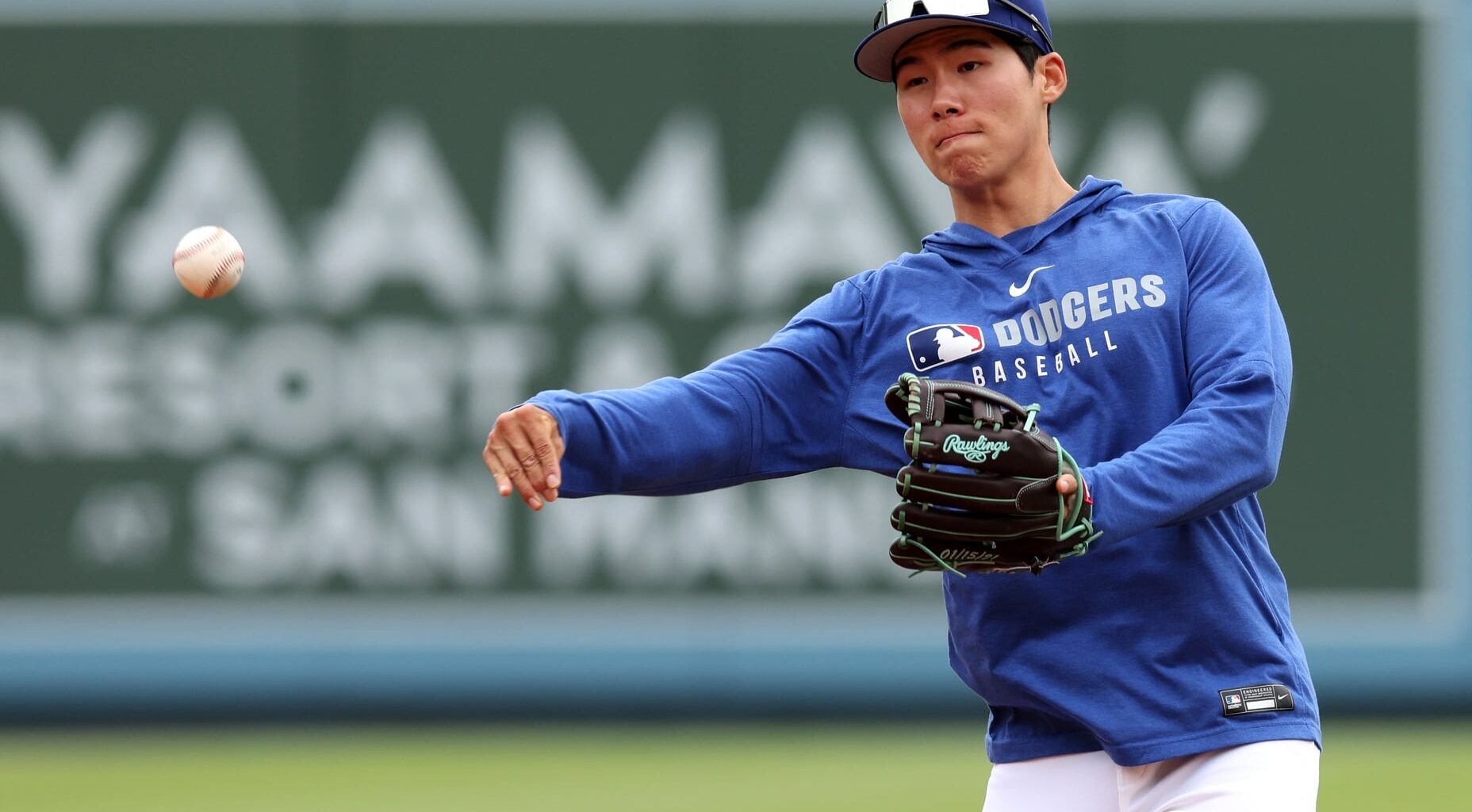 Options to Start at Second Base for the Dodgers with Edman Out