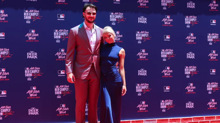 Pirates' Paul Skenes faces girlfriend and former LSU gymnast Livvy Dunne in bullpen session image