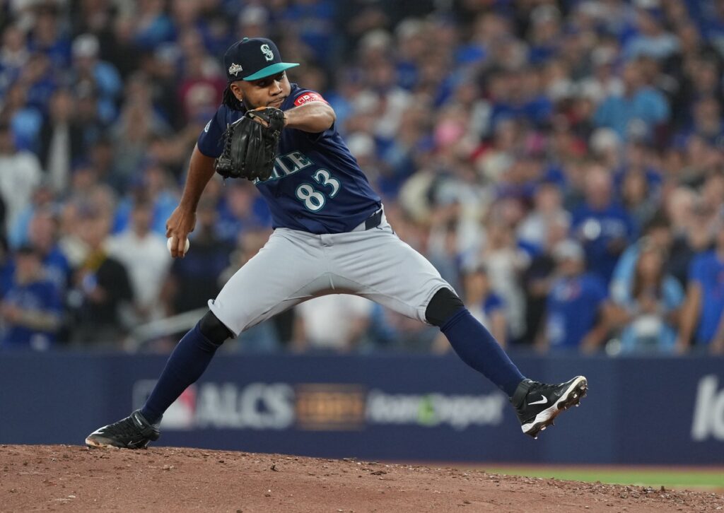 3. Seattle Mariners (↑1)