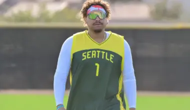 Mariners' Josh Naylor has made a new best friend — the team dog image