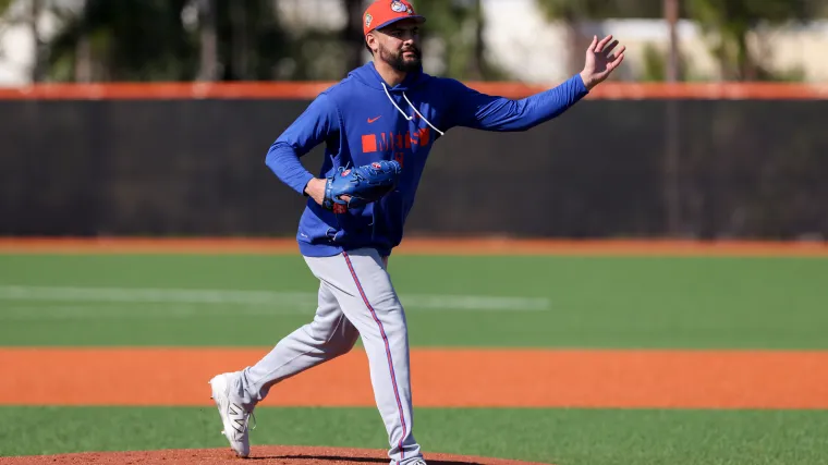 Mets' Sean Manaea raises his hand and asks us to remember him as a key pitcher image