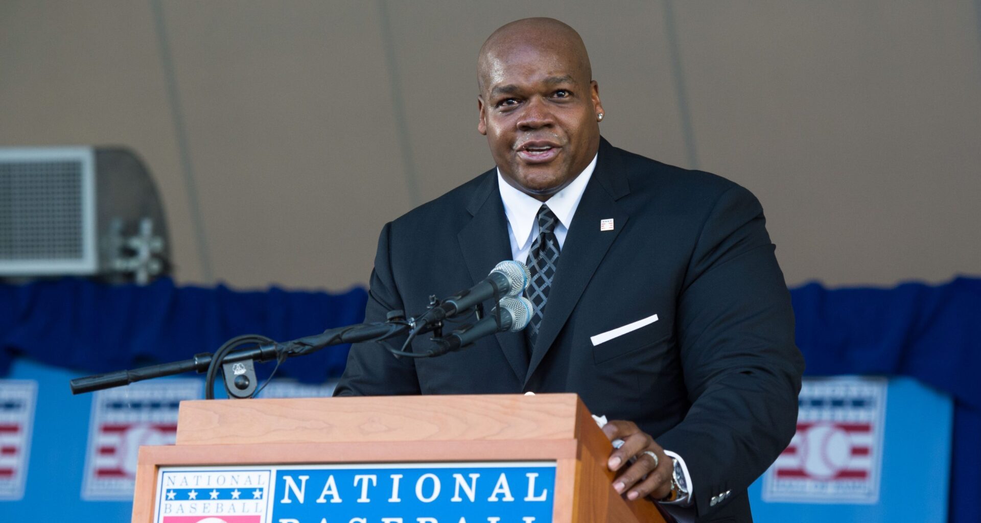 Frank Thomas slams White Sox over Black History Month omission