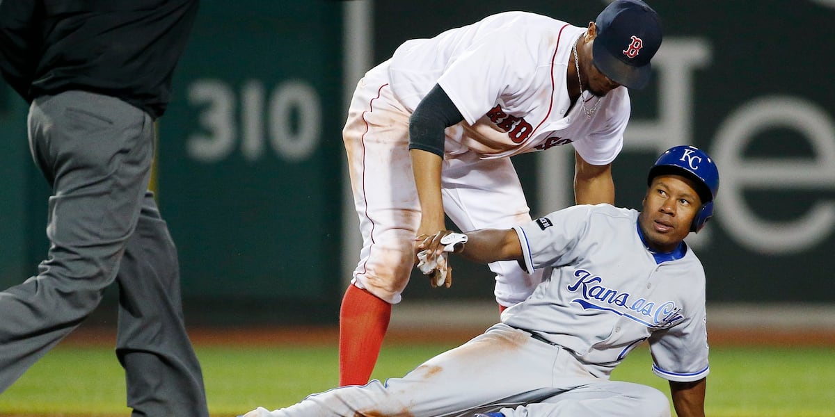 Royals officials announce passing of former player