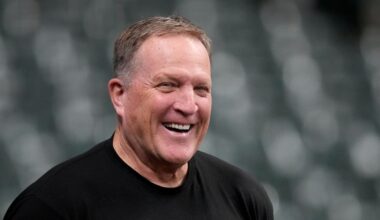 Brewers and manager Pat Murphy agree to contract extension