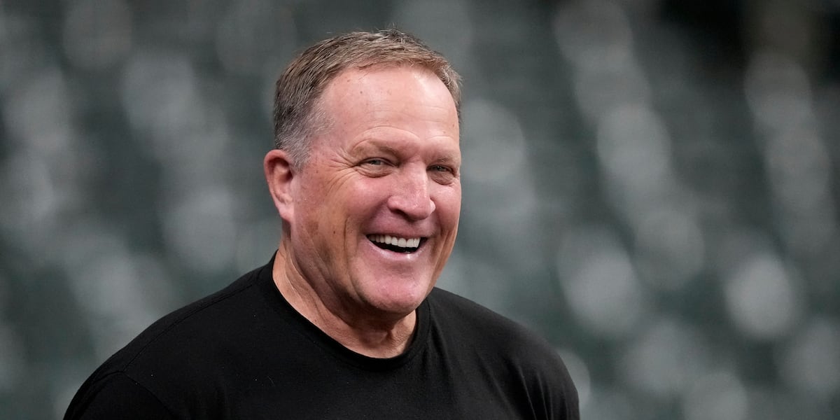 Brewers and manager Pat Murphy agree to contract extension