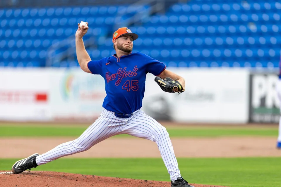 Mets pitcher Christian Scott (45) throws live batting practice during spring training. Corey Sipkin for the NY POST